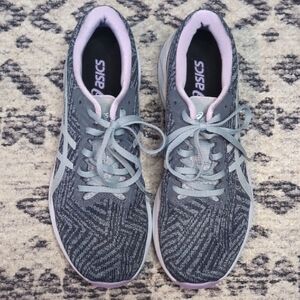 Like New Asics Roadblast Gray/Lavender Running Shoe, Sz.9.